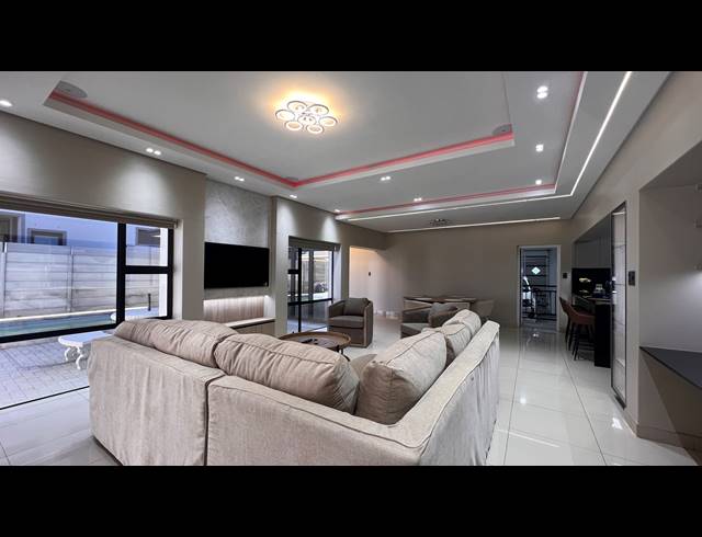5 BEDROOM HOUSE FOR SALE IN MALMESBURY RURAL